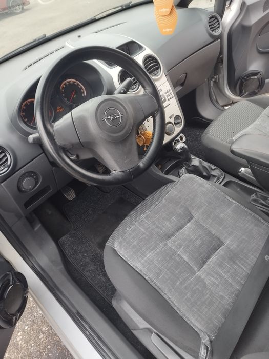 Vând Opel corsa d 1,2 benzină
