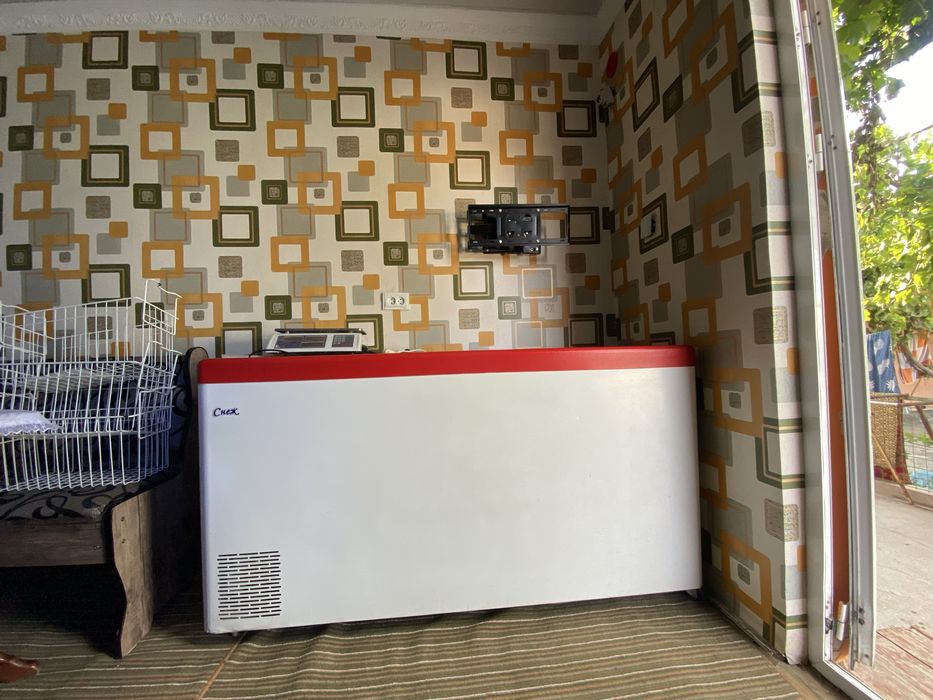 Muzlatgich holati yangi