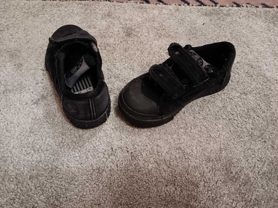 Детски маратонки и боти за момче 21, 22 и 24 номер