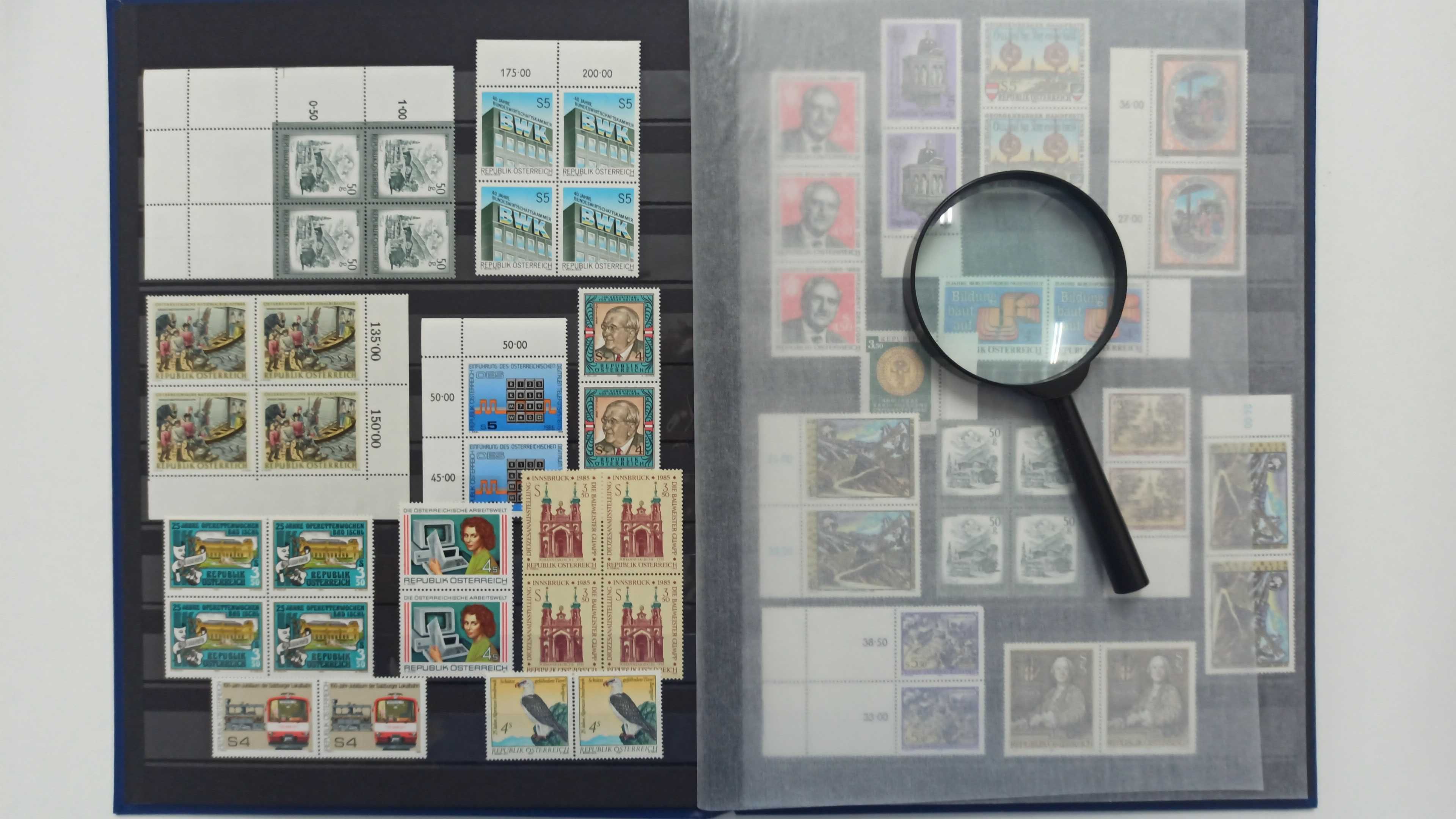 Clasor filatelie nou 8 file/16 pag. cu 300 timbre