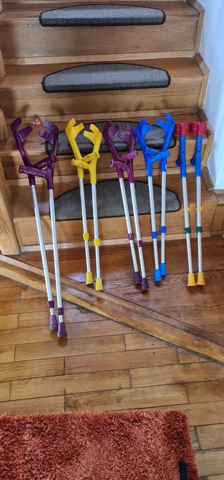 Cârje adulți și copii