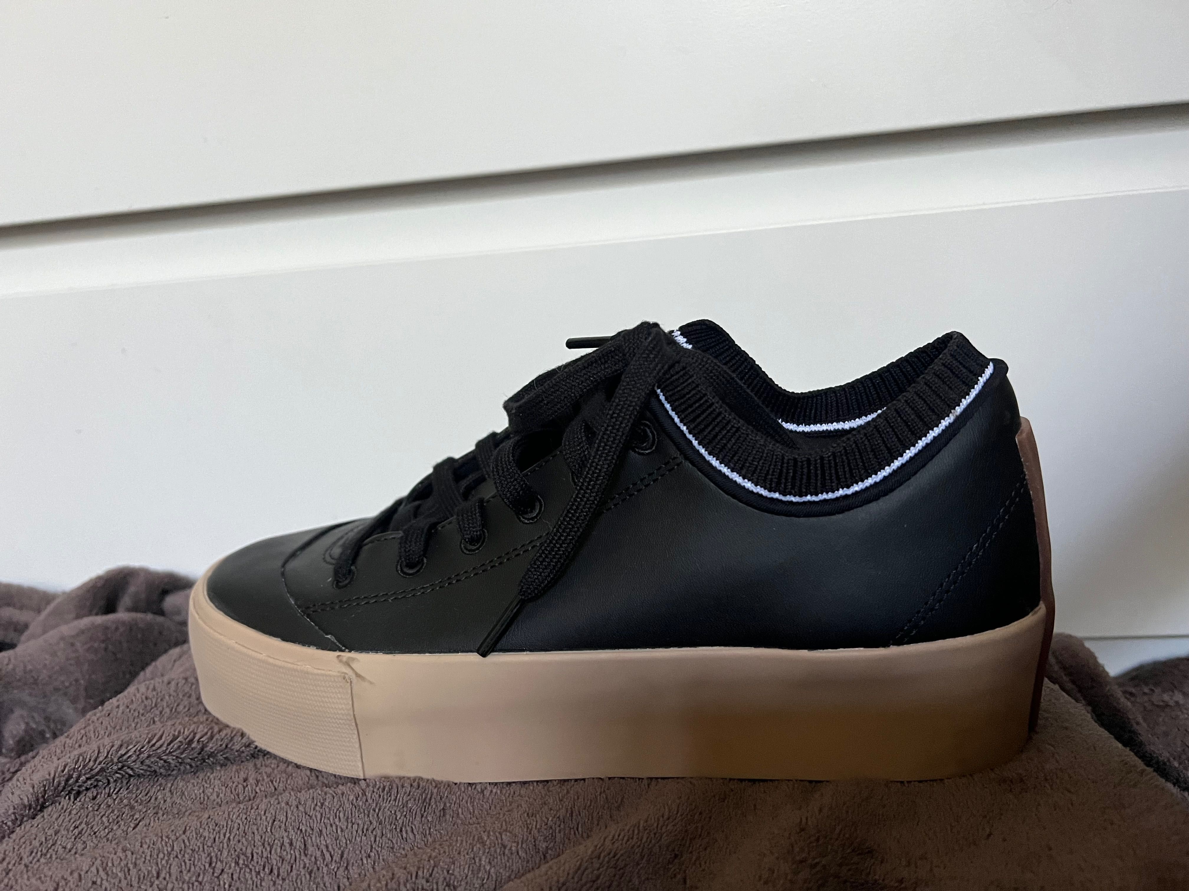 Оригинални маратонки Adidas