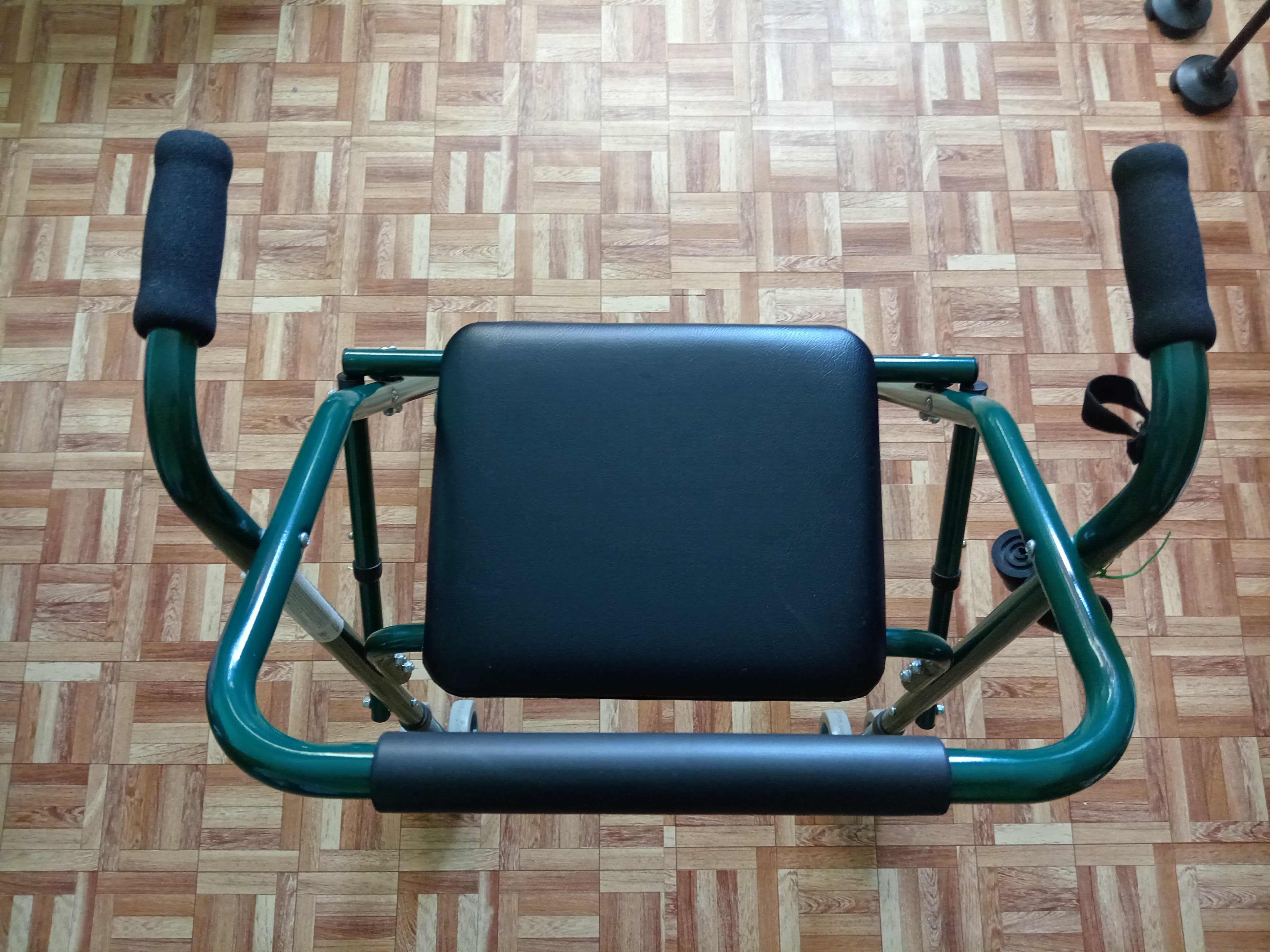 Vand scaun cu 8 roti pentru deplasare pentru seniori