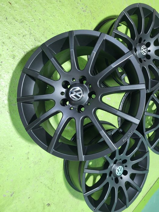 17 5x112 Vw Passat Touran Caddy Golf Audi Skoda 5х112 черни