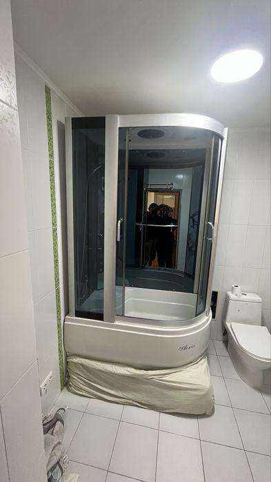 Душ кабина в хорошем состояний срочно продается!!