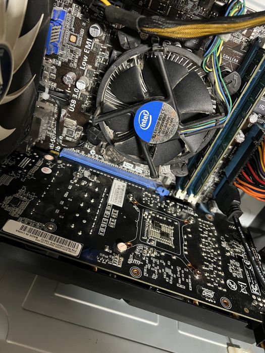 Геймърски Компютър / i5 2500k / 8GB Ram / GTX 1060 / SSD