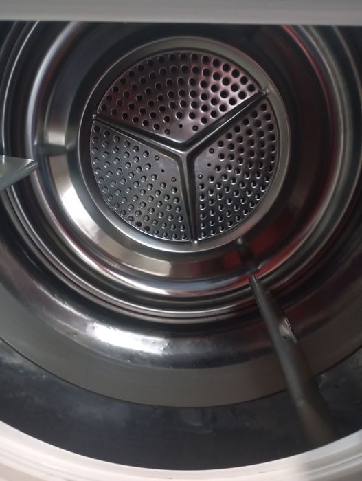 Uscător de rufe  care funcționează perfect