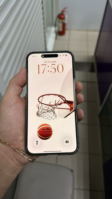 Продам айфон 15 про макс 256