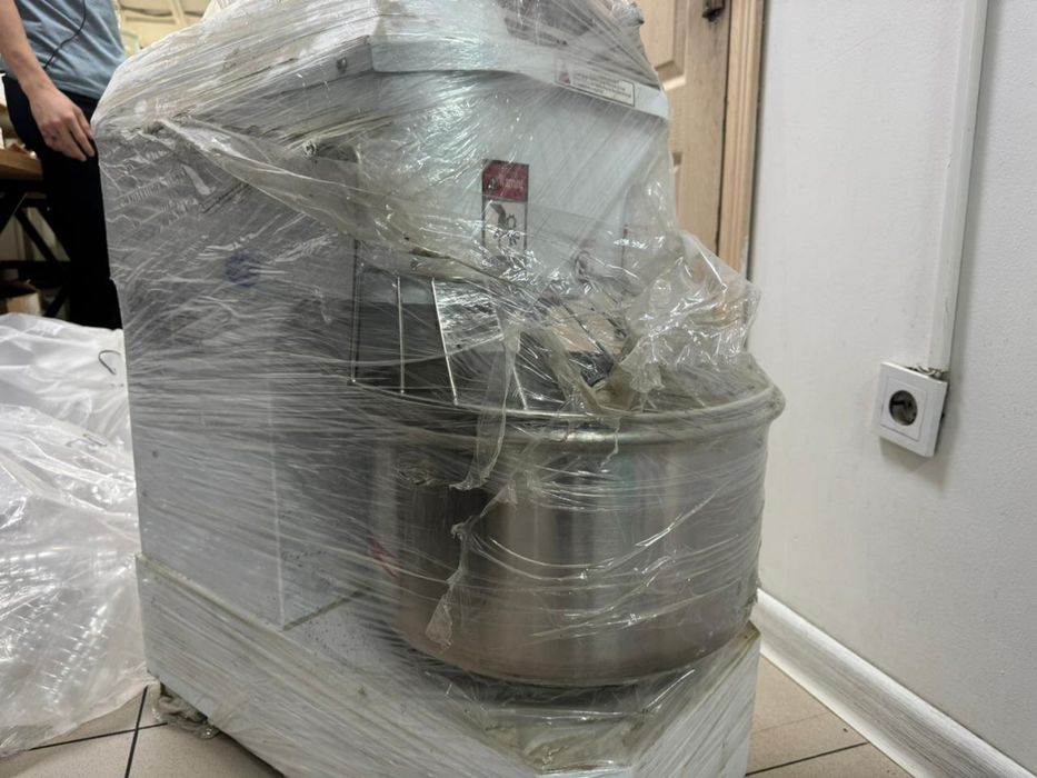 Тестомес промышленный на 10 кг, новый, не использован