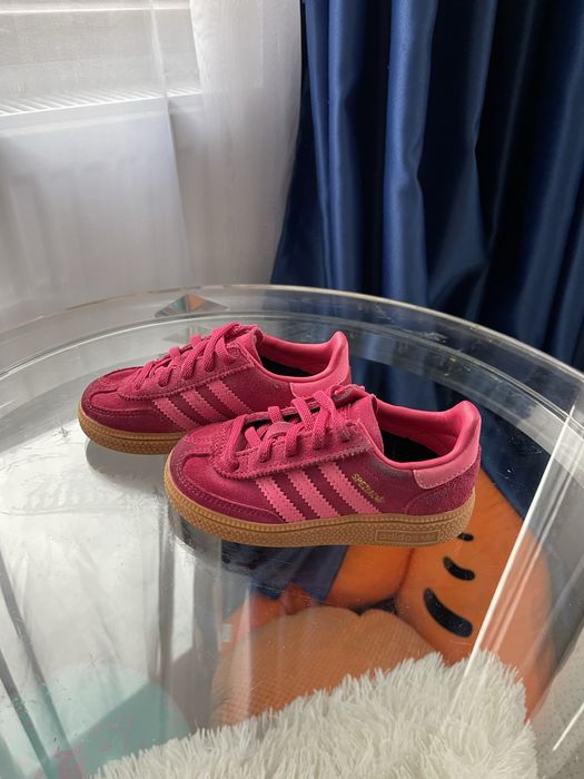 Adidas почти нови 25/26 номер