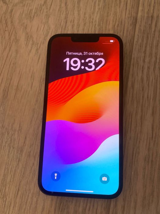 Iphone 13.           телефон
