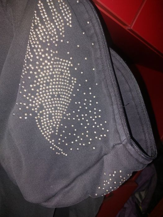 Vând hanorac original Young Rich white