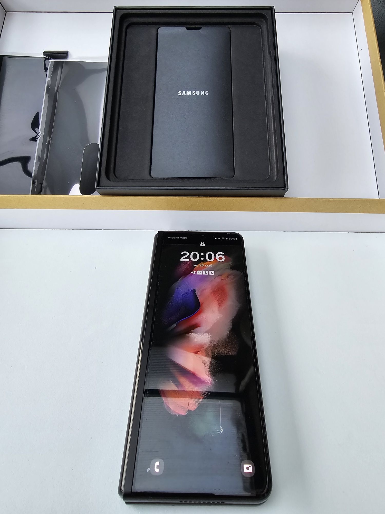 Samsung galaxy Z fold 3