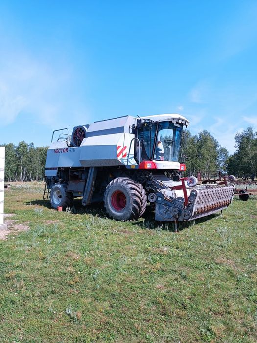 Комбайн Вектор 410