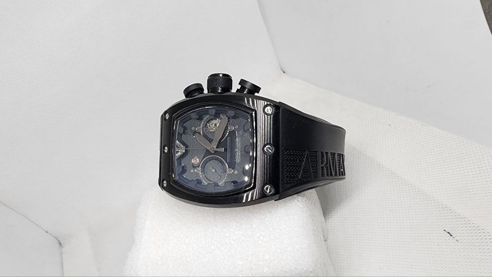 Хронограф 32 камня. механические часы.известная марка.