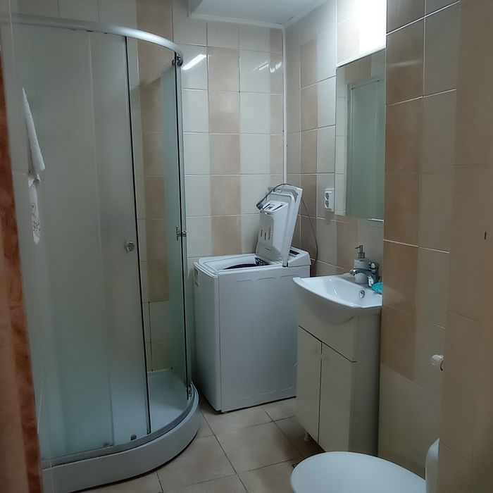 Închiriez apartament 2 cam