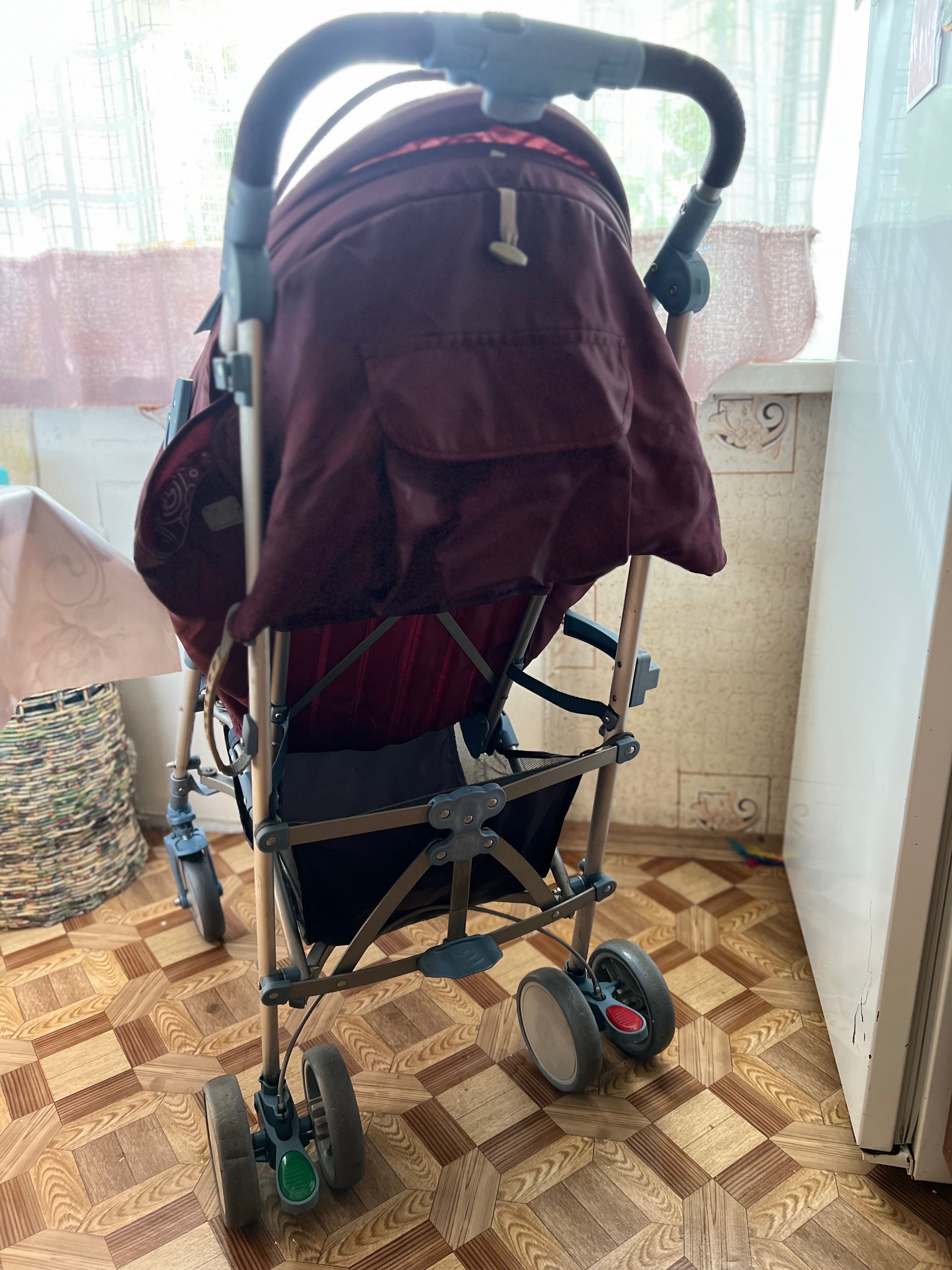 Коляска б/у цвет бордовый
