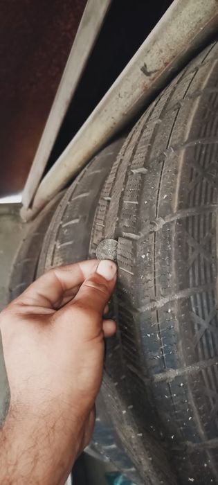 Зимние шыны без порезов и шишек в хорошем состоянии