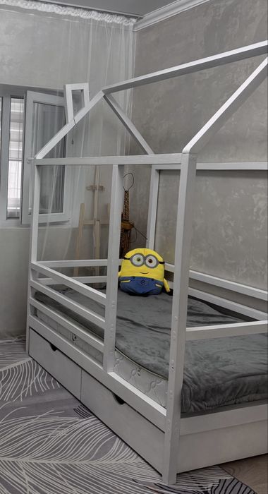 Кровать домик.