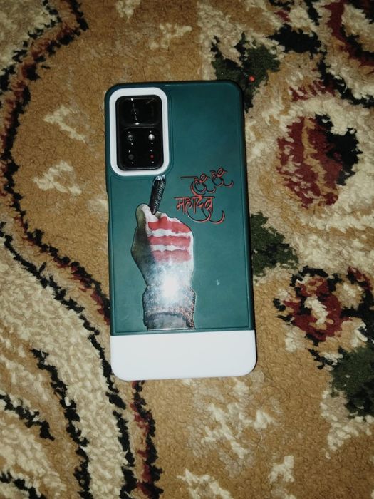 Срочно  продам телефон и комплект весов и наушники обмен тоже есть.