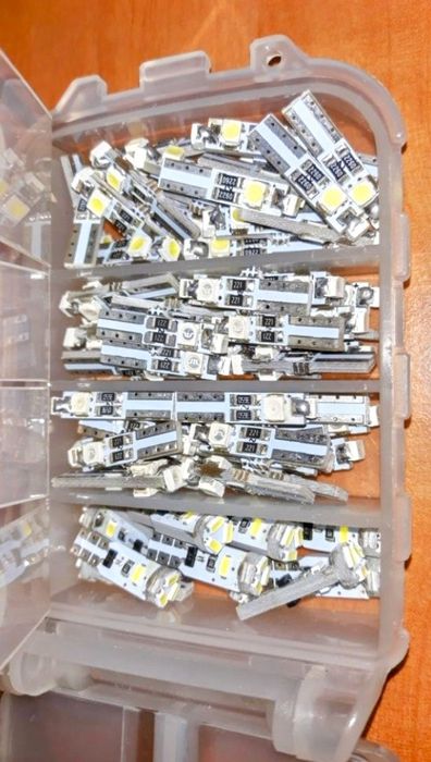 Leduri auto 12v colorate