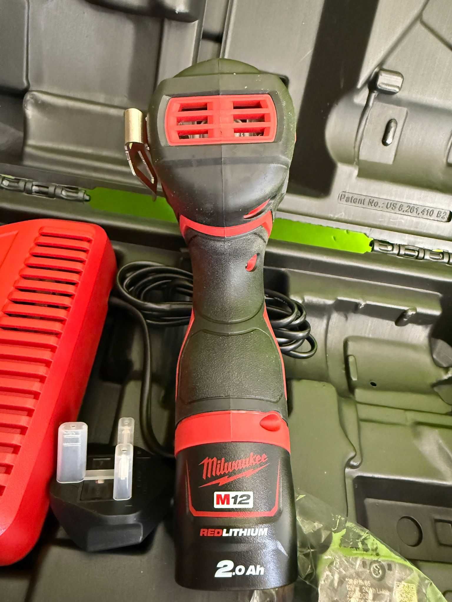 Комплект акумулаторен винтоверт MILWAUKEE M12 BDDXKIT-202C