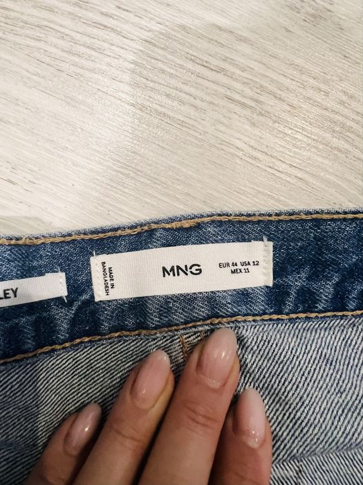 Pantaloni scurti dama marime 44