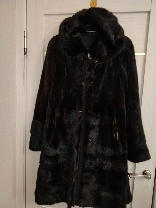 Продам норковую шубу