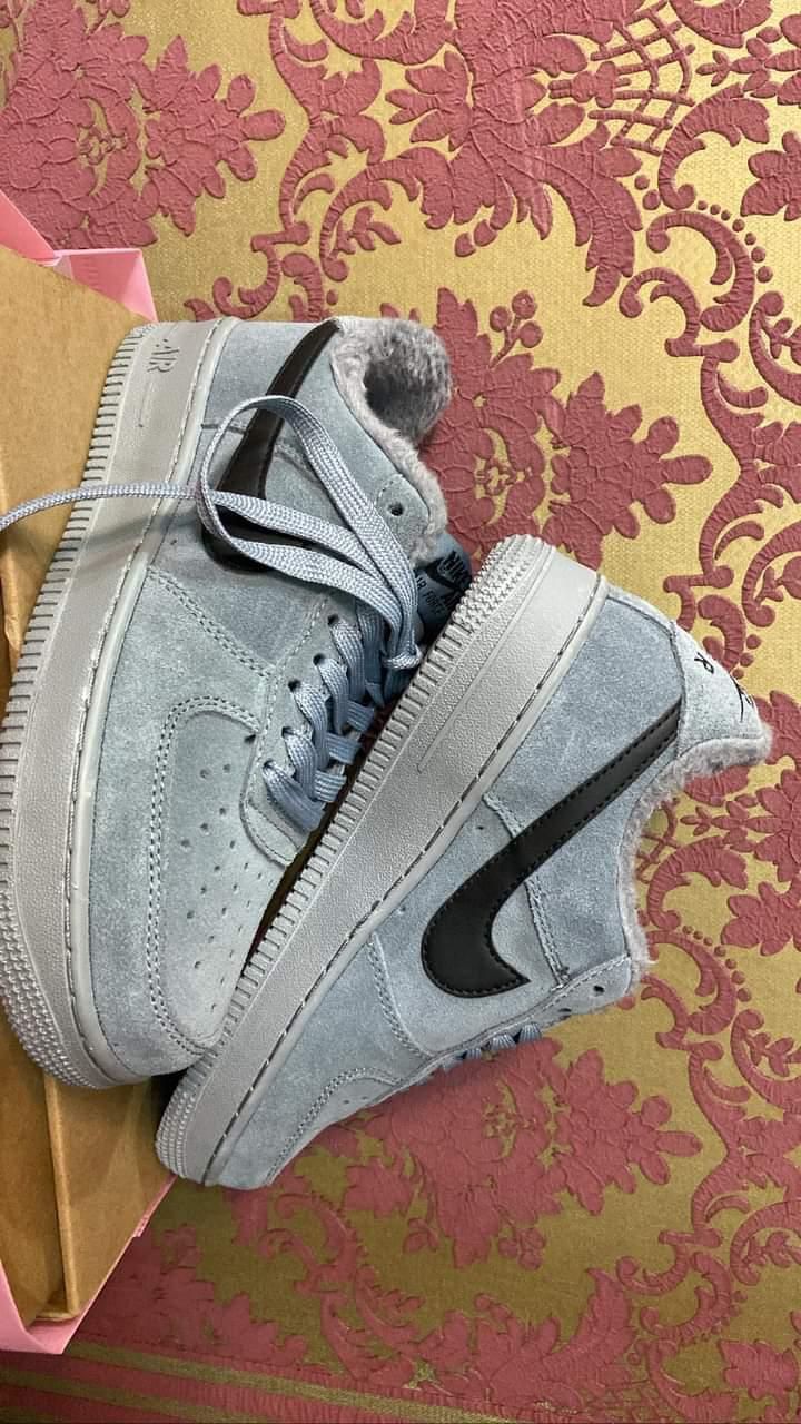 Nike airforce с мехом 38 размер