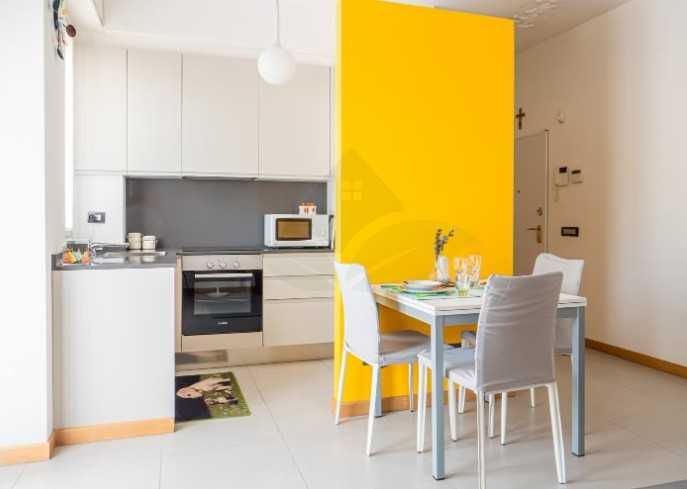 Дава се под наем Двустаен апартамент в Пловдив, Център - 45 кв.м за 142.8 € - Снимка #3