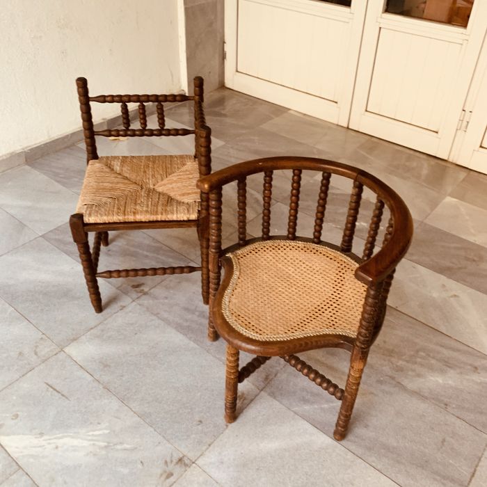 Два винтидж стола в стил “bobbin turned”