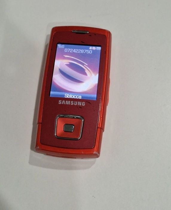 Telefon slide cu încărcător original