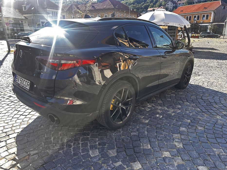 Alfa Romeo Stelvio 2.0 280CP