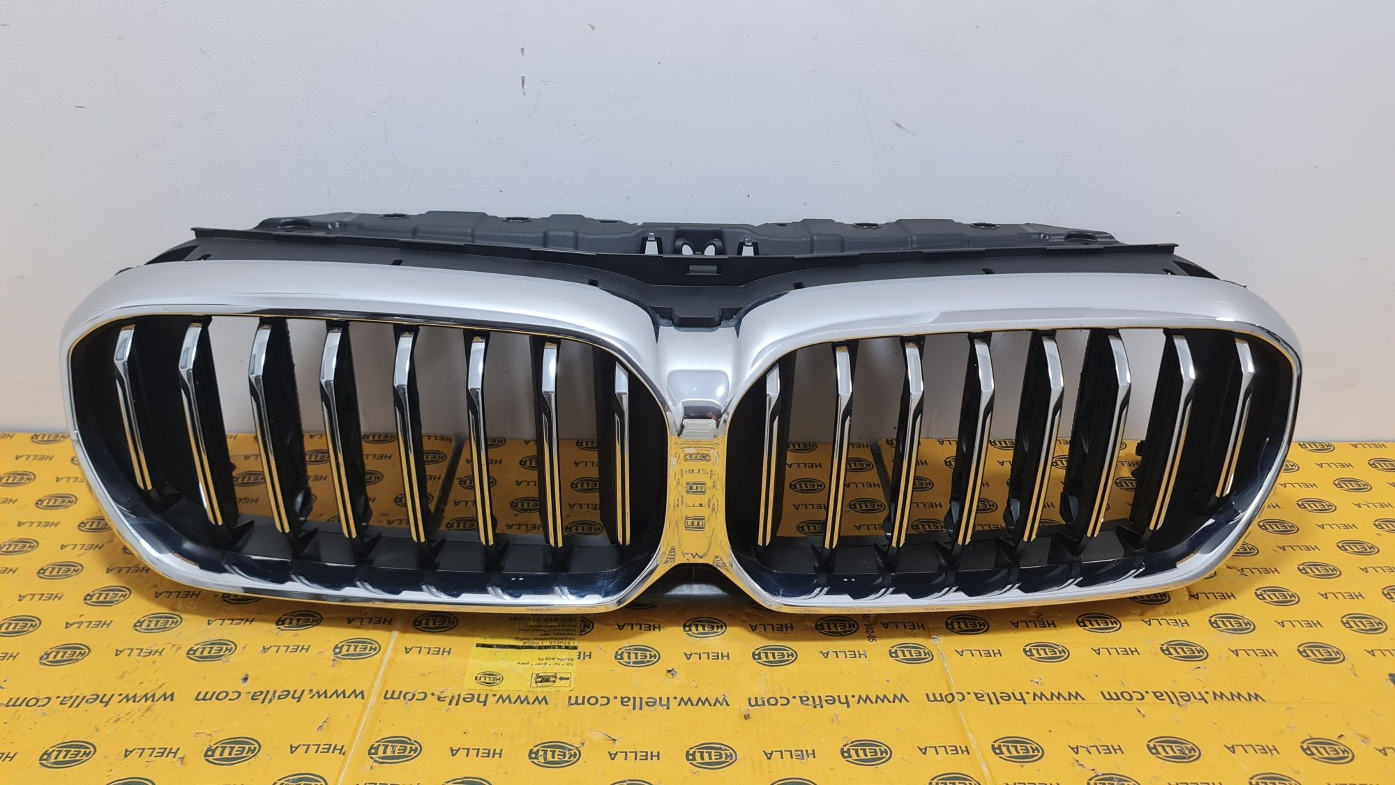 Grila masca radiator bara fata hota clapete BMW 5 g30 lci facelift