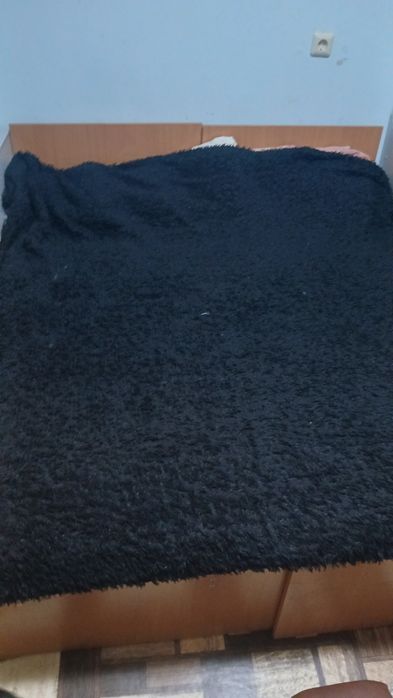 2 кровати ,тахта.