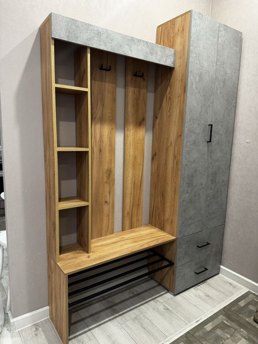 Продам стильную прихожую