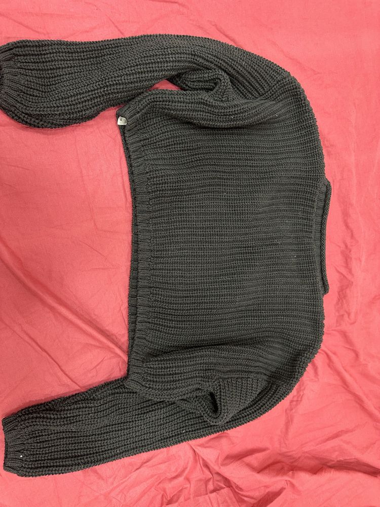 Черен пуловер от Zara