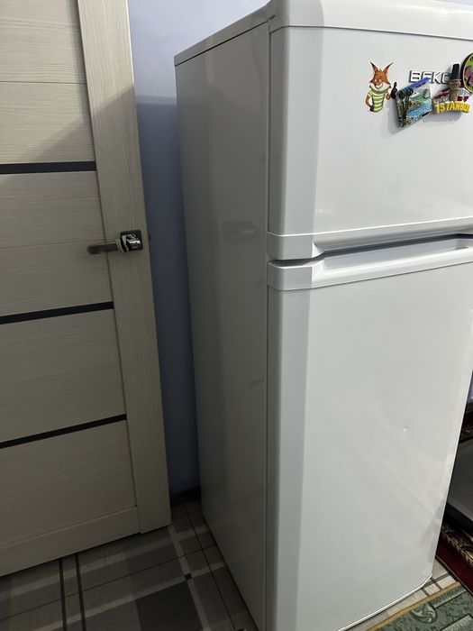 Холодильник BEKО 250л