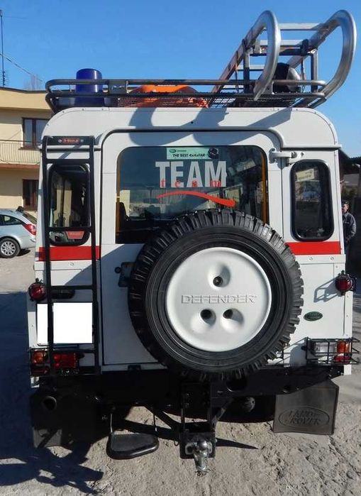 Scara LAND ROVER DEFENDER din OTEL pentru partea din spate