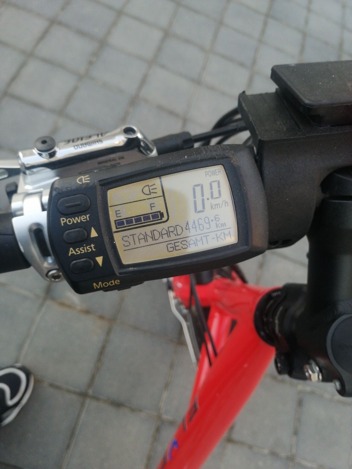 Bicicleta Flyer asistata electric, roti pe 20