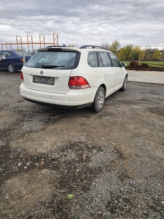 Dezmembrez vand piese golf 5 combi bls alb