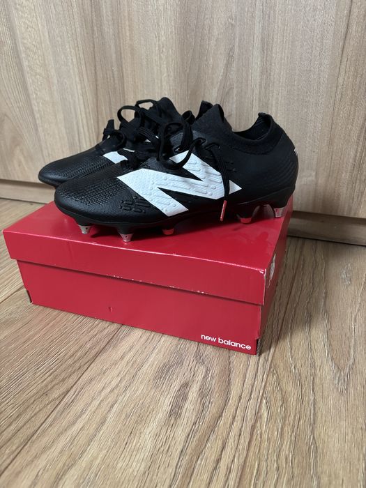Ghete de fotbal New Balance nr 38