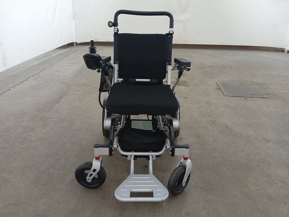 Scaun rotile electric 8000EA Nou