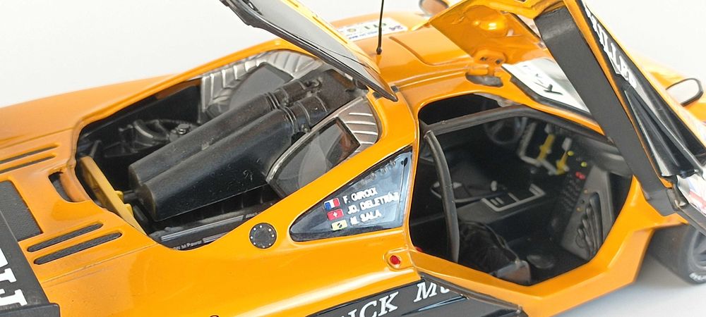 Machetă auto McLaren F1 GTR UT Models scara 1/18