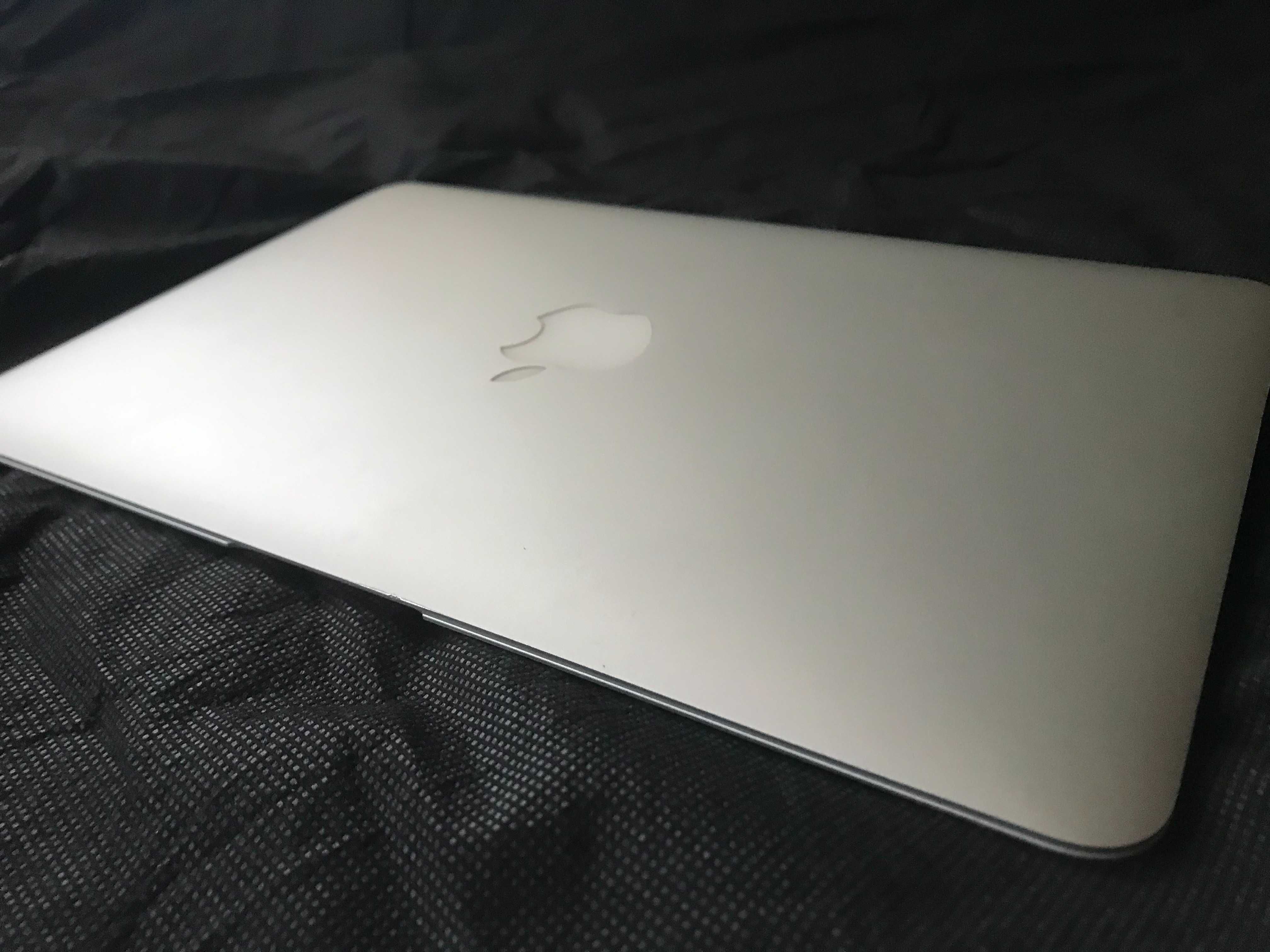 11" Core i5 MacBook Air A1465 (Early 2014)-КАТО НОВ