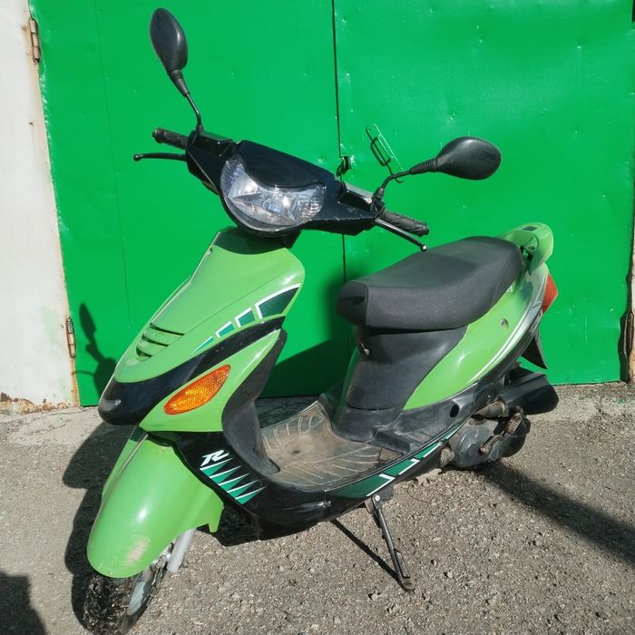 Продам скутер Рейсер