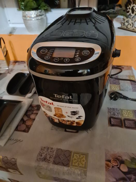 Masina de făcut pâine Tefal