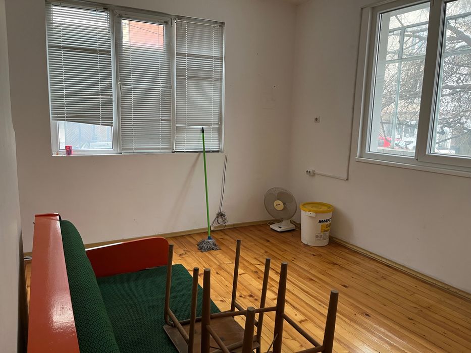 Продава се Етаж от къща в Благоевград, Идеален център - 117 кв.м за 838 €/кв.м - Снимка #2