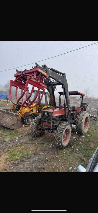 Tractor Universal 683 DTC