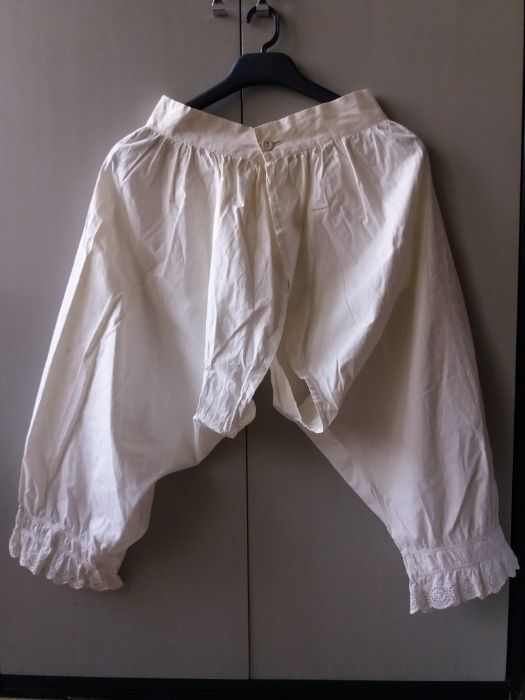 Комплект дамско бельо в ретро стил автентично 19 век